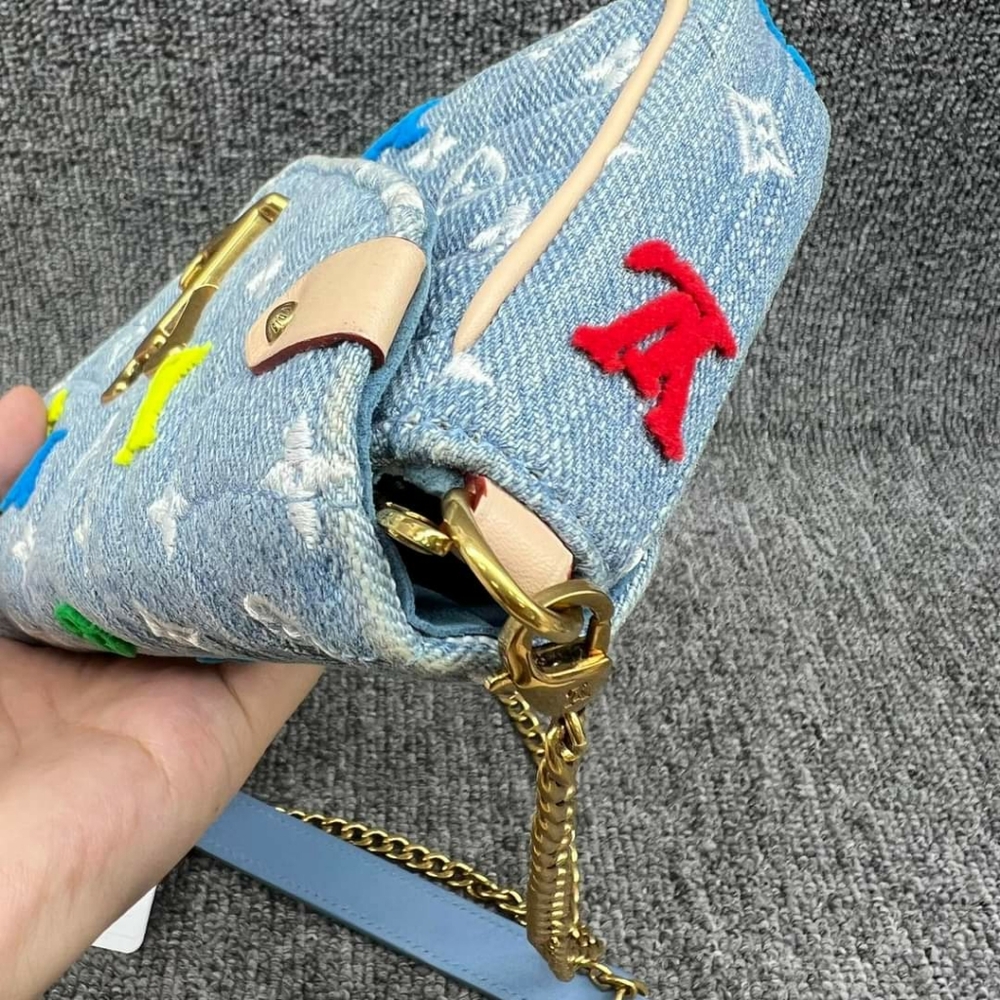 100%  Authentic Louis Vuitton New Wave Blue Monogram Denim Satchel - Picture 4 of 14